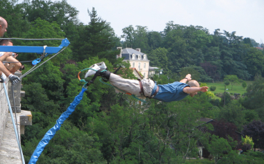 SAUT A L'ELASTIQUE ISLE JOURDAIN